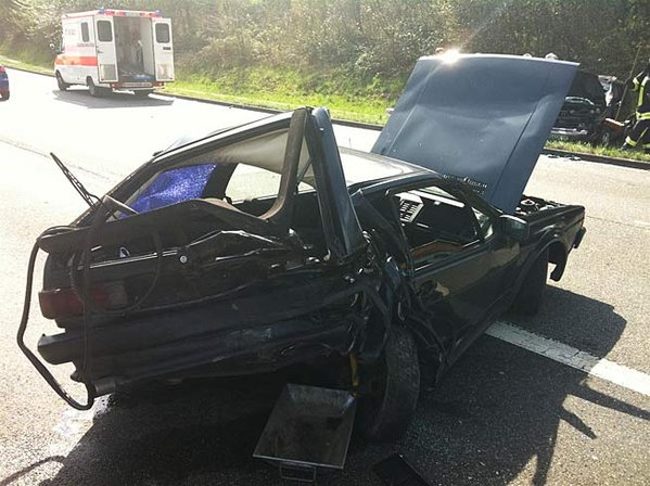 vw_scirocco_unfall_roemerstrasse_in_koblenz_06.04.2011.jpg