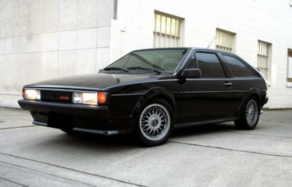 1988_Volkswagen_Scirocco_16V_Front_resize.jpg